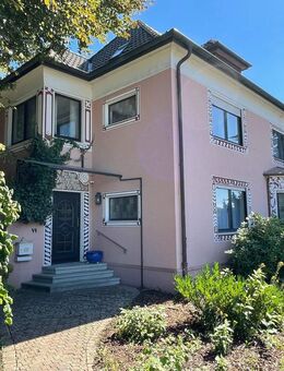 Großes Zweifamilienhaus in Bielefeld-Brake - Bielefeld