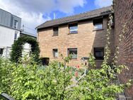 Herzogenrath-Kohlscheid: Haus & großes Grundstück - Ihre Chance! - Herzogenrath