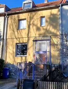 Lichterfelde-Ost; RMH mit Garage auf ungewöhnlich großem Grundstück in sehr ruhiger attraktiver Lage - Berlin
