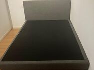 Fast neues Boxspringbett in grau 220 x 140 - München