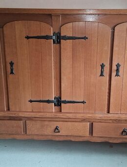 Wohnzimmerschrank, Esszimmerschrank, spanischer Stil, Massivholz - Bersenbrück