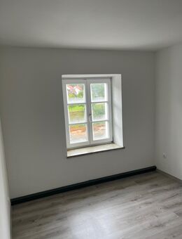 2 Zimmer Wohnung zu vermieten - Obertraubling
