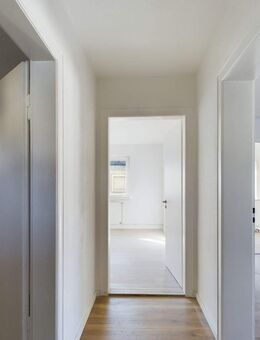 VERMIETUNG: NEU renovierte 2-Zimmer-Wohnung in der Lange Wiesen. - Rödental