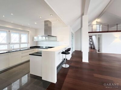 *** Exklusive Penthouse-Wohnung mit privatem Zugang, zwei Dachterrassen & luxuriöser Ausstattung ***