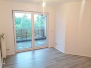 !! 2-Zimmer-Wohnung mit neuem Laminat, Balkon und Aufzug !! - Chemnitz