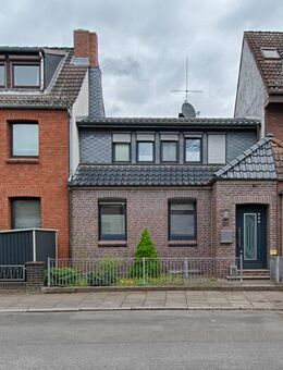 Oslebshausen - Reihenmittelhaus (mit Renovierungsbedarf) und Garage - Bremen