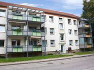 + 2 Zimmer mit großem Balkon + - Calbe (Saale)