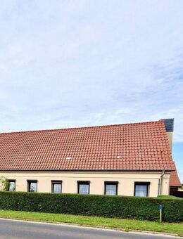 Einfamilienhaus mit Nebengebäude und Entwicklungsspielraum - Küstriner Vorland