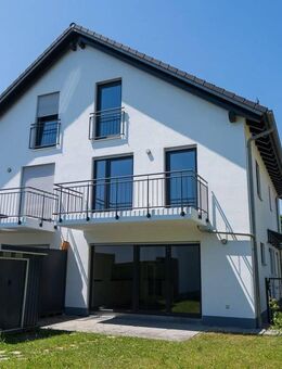 ***Heike Borchers Immobilien***Individuelles Wohnen mit Doppelhaus-Charakter*** - München