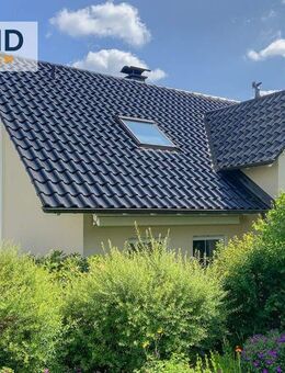 Dieses tolle Einfamilienhaus bietet einen Blick über Herscheid und sucht Sie als neuen Eigentümer! - Herscheid