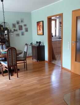 Niedrigeffizienzhaus in Gütersloh mit 174 m², Kamin, Garten und Garage - Gütersloh