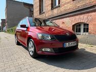 Skoda Fabia Kombi 1,2 TSI Klima SHZ Inspektion Neu - Berlin Tempelhof-Schöneberg