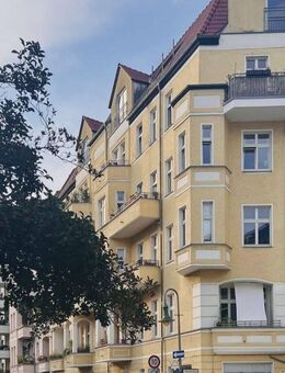 Charmante Altbauwohnung mit Balkon im beliebten Samariterkiez - Berlin
