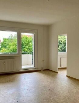 Kleine Single-Wohnung mit Wanne und großem Balkon - Oschersleben (Bode)
