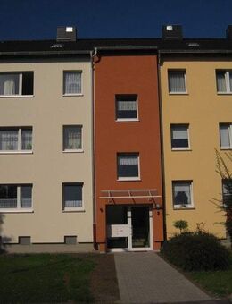 Reinkommen und Wohlfühlen: individuelle 3-Zimmer-Wohnung - Brühl (Nordrhein-Westfalen)