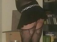 Crossdresser Sissy sucht Nebenjob - Berlin