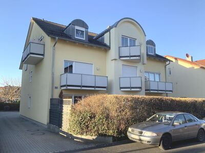 Gepflegte, vermietete ETW mit Balkon und Stellplatz in Weiden