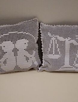 4 Dekokissen mit Sternzeichen, edle Handarbeit, je - Hamburg