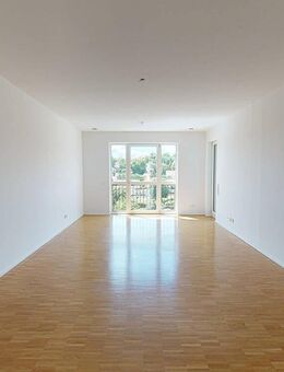 Große 3-Zimmer-Wohnung mit 2 Balkonen - Frankfurt (Main)