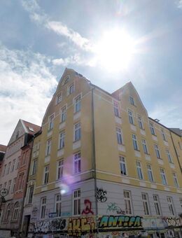 Schöne 3 Zi.-Whg.: Hell & individ. mit Holzdielen, Tageslichtbad mit Badewanne - Rostock