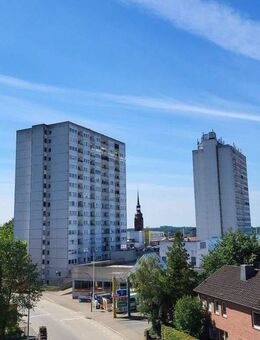 Helle City-Wohnung mit Duschbad und Balkon - Itzehoe