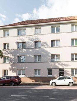 Mit Balkon! Geräumige 4-Zimmer-Wohnung in Geestemünde - Bremerhaven