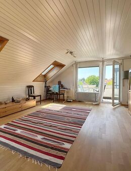 Lukrative Kapitalanlage mit Balkon und Tiefgaragen-Stellplatz - Stuttgart