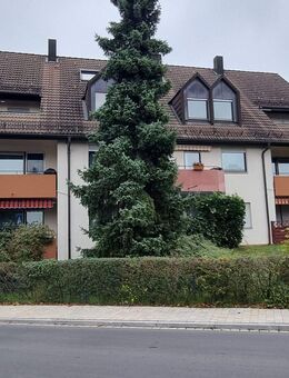 Vermietete 4-Zimmer-DG-Maisonette-ETW mit Loggia, Garage und Stellplatz - Altdorf (Nürnberg)