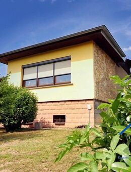 Kretzschau - Bungalow mit traumhaft angelegten Gartenbereich, Garage und vielen Extras zu verkaufen! - Kretzschau