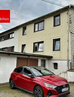 ***Wohnhaus zur Vermietung - Doppelhaushälfte in Altenfeld mit Garten & Garage *** - Altenfeld