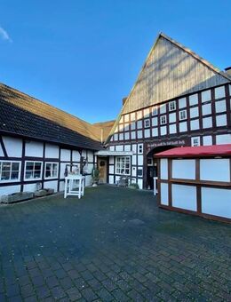 Rarität - Historisches Fachwerkhaus mit 2 Wohneinheiten + Antiquitätencafé, Nähe Luther See - Wunstorf