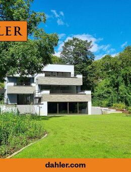 Kernsanierte Villa mit Gästehaus an der Havel - weiteres Grundstück direkt am Wasser - Berlin