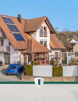 Attraktive Dachgeschosswohnung mit Balkon in schickem 3-Familienhaus in bevorzugter Lage von Beuren - Salem (Baden-Württemberg)