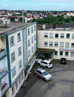 Renditestarkes Investment: 14 Wohnungen und 2 Gewerbe in Pirmasens - Pirmasens