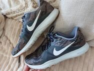 Nike Laufschuhe 40 - Bestensee