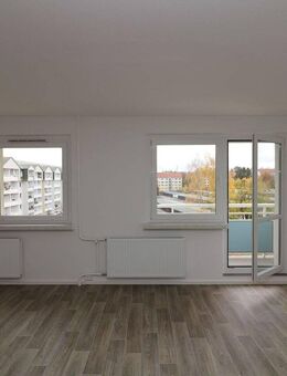 Schachmatt für hohe Mieten...große 3-RW mit Dusche u. Balkon!!! - Freiberg