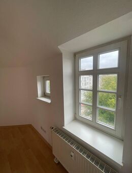 Bitte oben klingeln---DG-Wohnung auf dem schönen Kassberg - Chemnitz