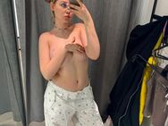 Deutschland 💋❤️💋 süßes Fick-Püppchen durch und durch geiles Luder 💋❤️💋 Heißen Kurven Heißer Po_Nasse Muschi - Bremen