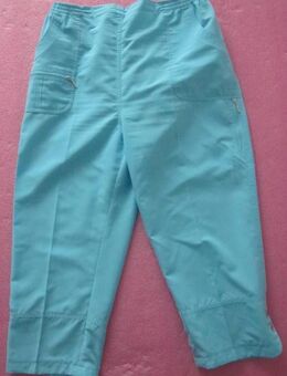 Gr. 42: Bermuda-Hose, türkis "New fashion", 5,- - München