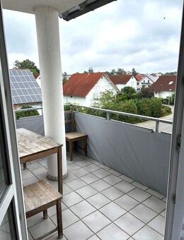 Schöne, helle 2,5 Zimmerwohnung mit Balkon - Bad Buchau