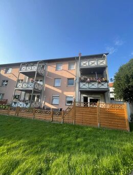 Sehr schöne und gepflegte Eigentumswohnung mit Balkon in Brake in sonniger Südlage - Brake (Unterweser)