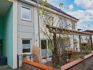 Viel Platz! 6 Zimmer, junges großzügiges RMH in ruhiger Lage, 2 x Terrasse, Doppelgarage - Ulm
