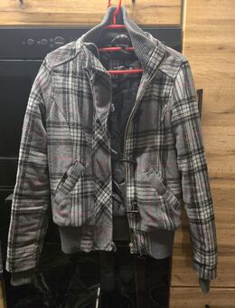 Warme Bomberjacke von Blind Date Casual - Rosenfeld