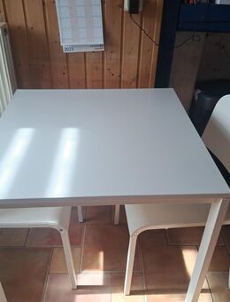 Esstisch mit 2Stühlen - Diesdorf