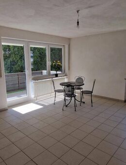 Geräumige 3-Zimmer-Wohnung mit 2 Balkonen in zentrumsnaher Lage von Freising - Freising