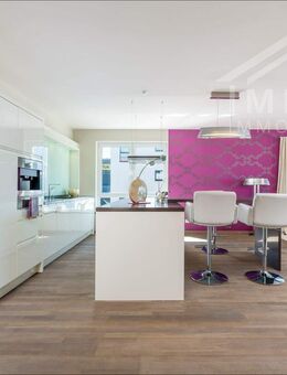 Exklusive 3 Zimmer-Wohnung . Inkl. Möbel und Stellplatz . Rostocker HafenCity - Rostock