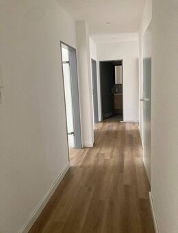 Zentral gelegene 3 Zimmer Wohnung mit kleinem Balkon - Pforzheim