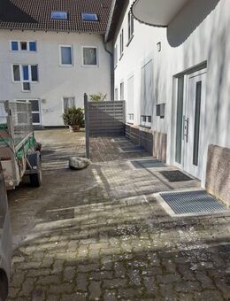 Kassel -2- Zi. -Whg. mit Terrasse und eigenem Eingang - Kassel