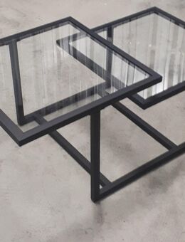Neuwertiger Couchtisch Metall/Glas - München
