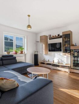 Charmante Maisonette-Eigentumswohnung mit Gartenanteil und Kachelofen! - Regen